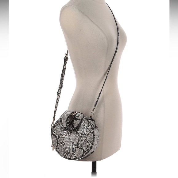 EUC Madison West Snakeskin Crossbody Bag. Round. Wristlet. Black, grey. - Picture 10 of 10